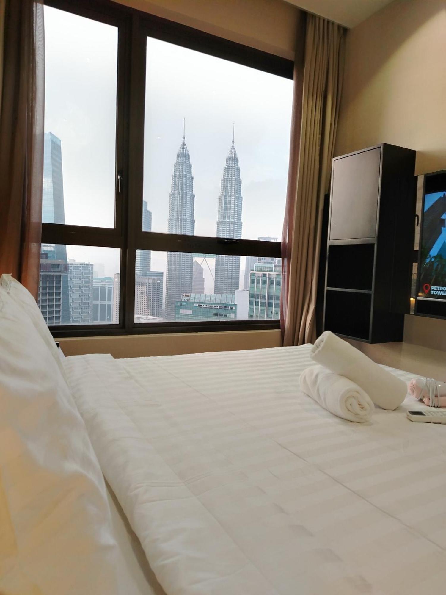 8 Kia Peng Suites Klcc By Luna クアラルンプール エクステリア 写真