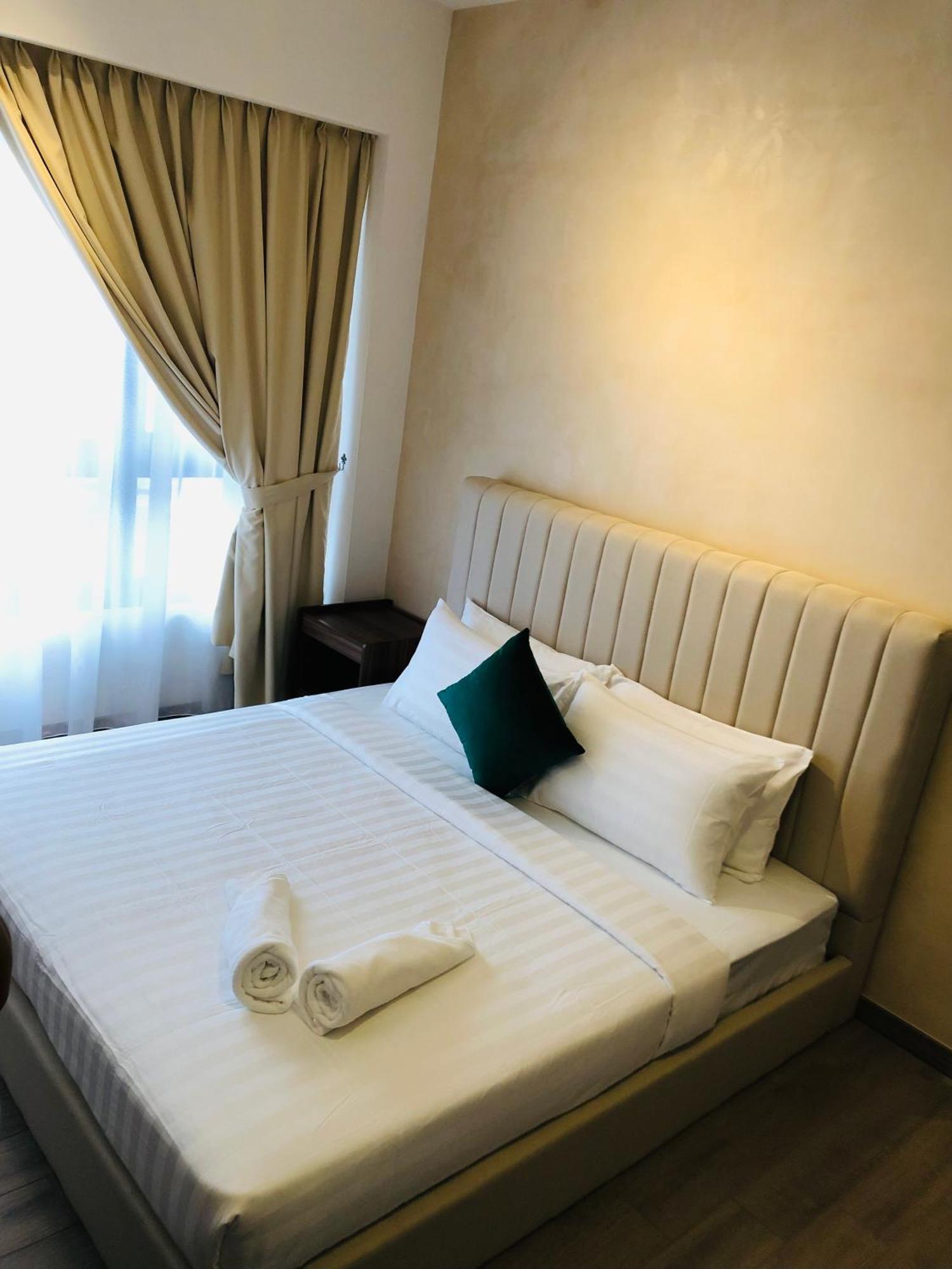 8 Kia Peng Suites Klcc By Luna クアラルンプール エクステリア 写真